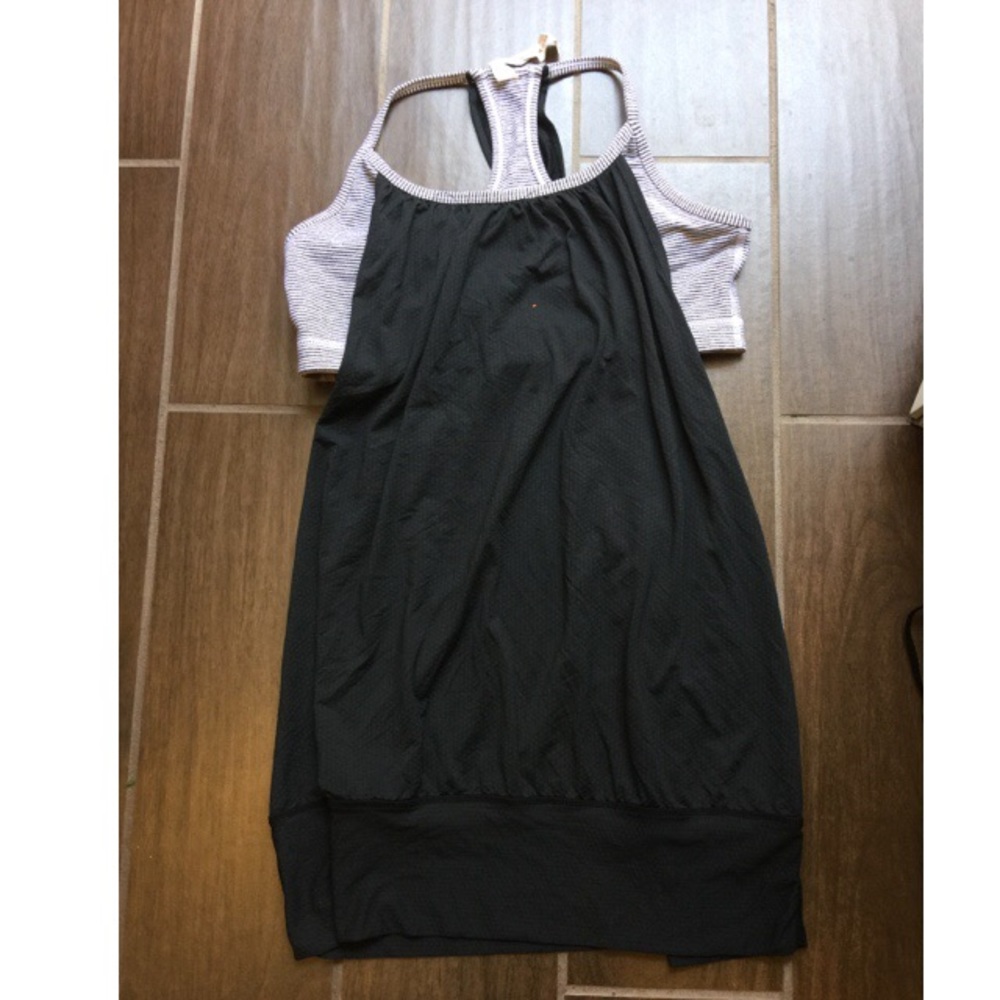 LULULEMON ATHLETICA TOP